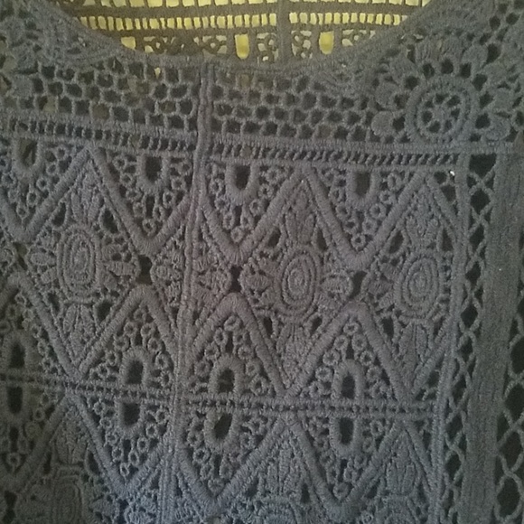 🍍 5 for 25 🍍Lauren Conrad Crochet Top - Picture 2 of 3
